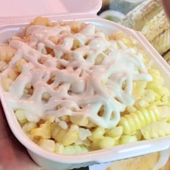 Elote Grande con Crema y Queso