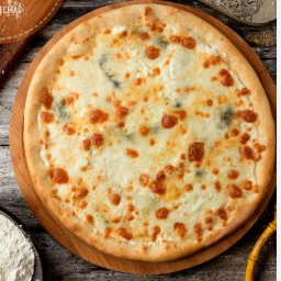 Pizza Cuatro Quesos