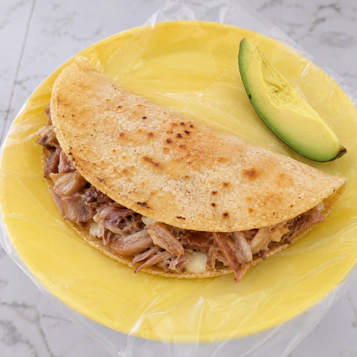 QUESADILLA CON CARNITAS