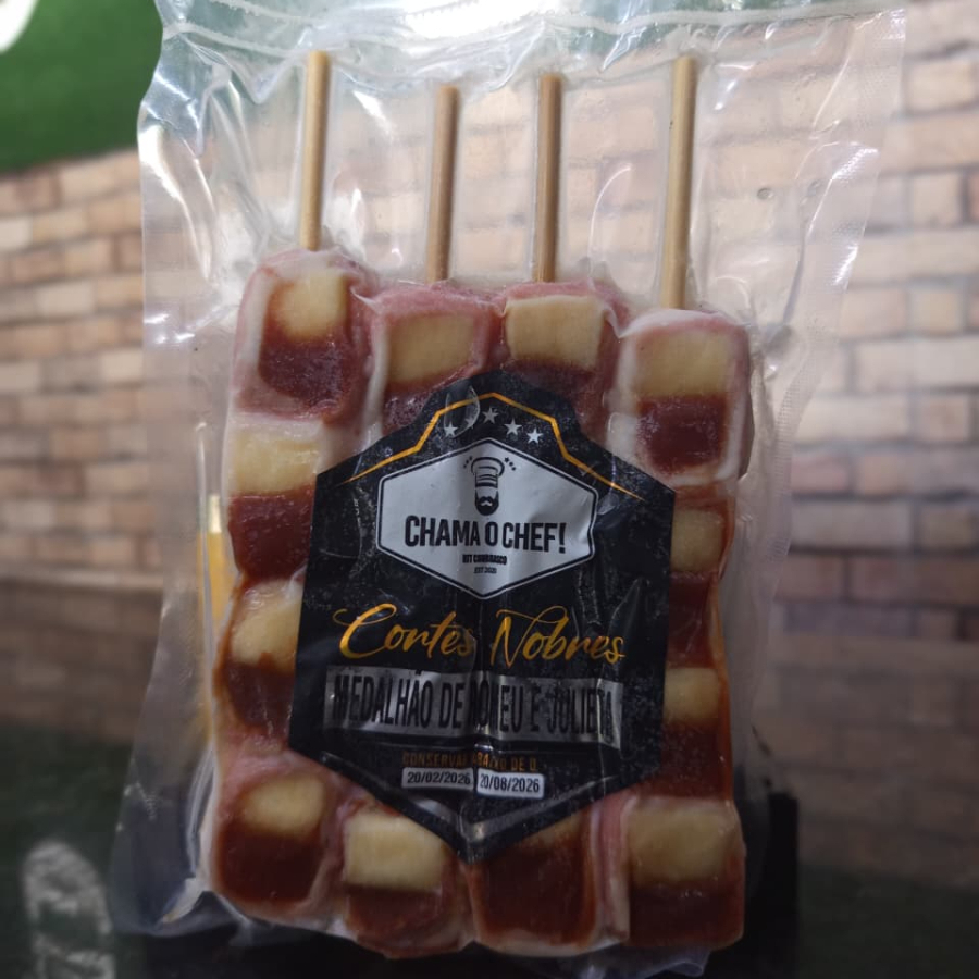 Medalhão Romeu e Julieta - 4 Espetos -Congelado