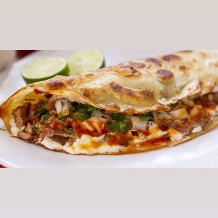 Quesadilla de Harina con Birria