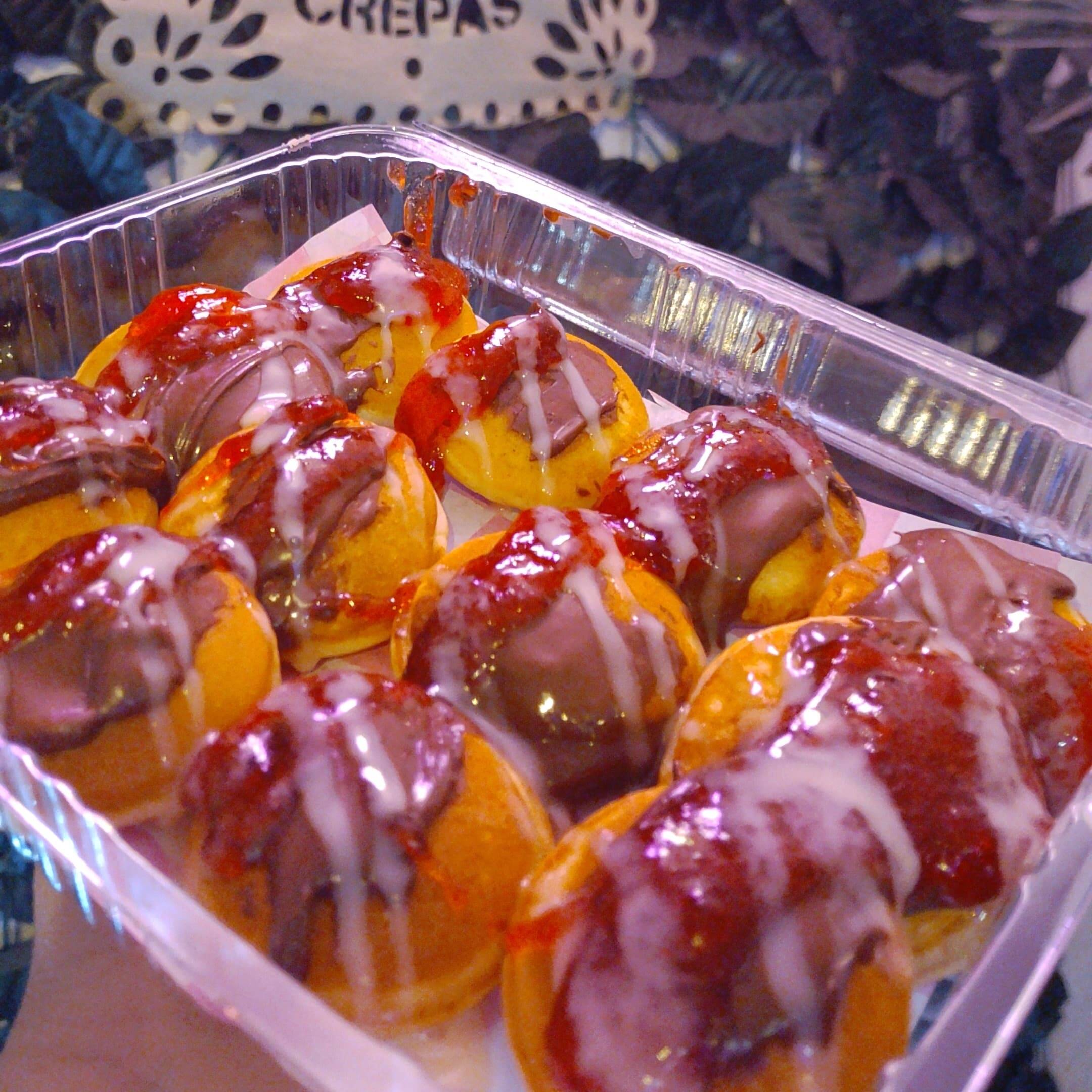 12 Mini Hot Cakes