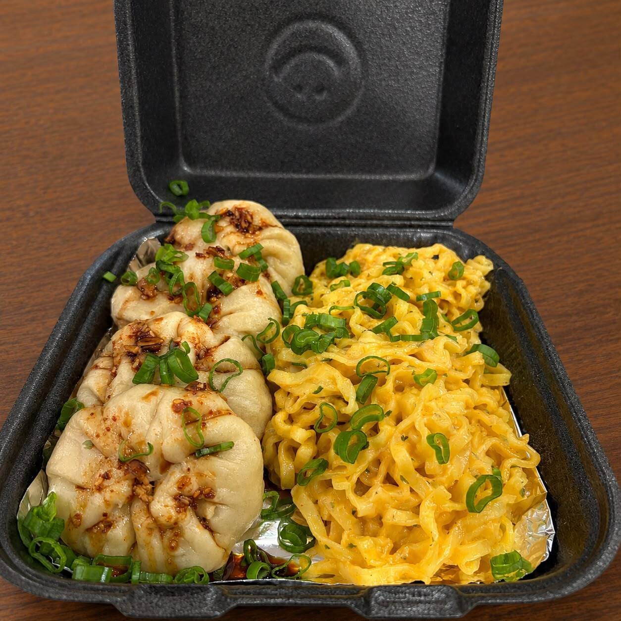 Ramen con Dumplings