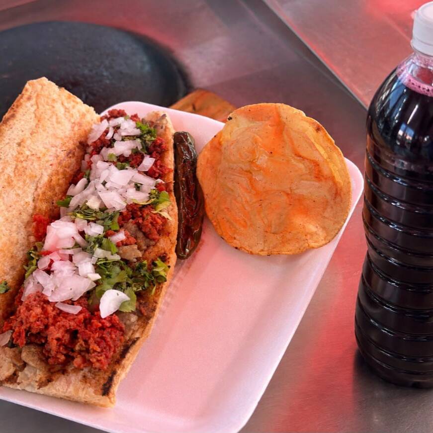 Lonche y Agua Fresca