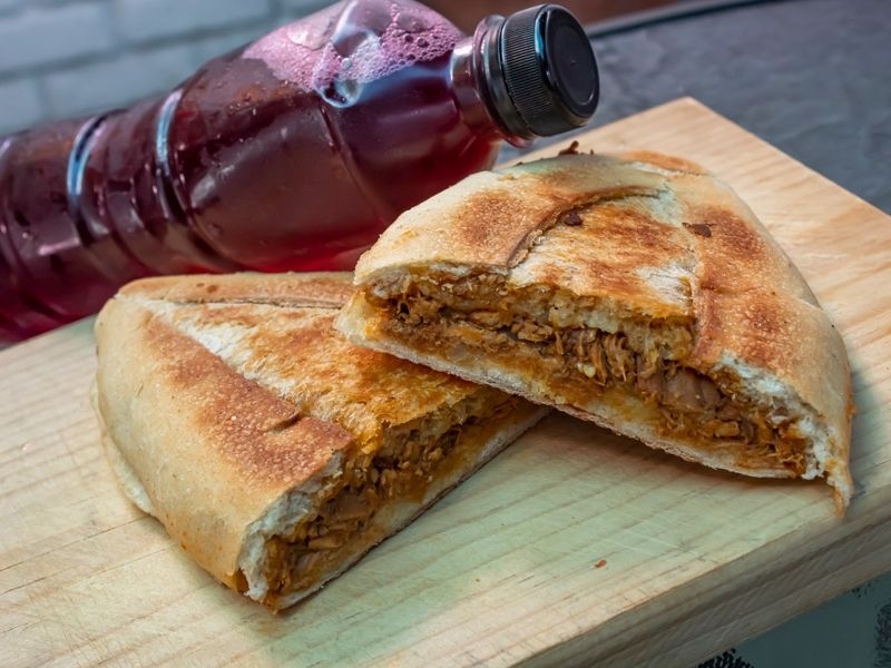 Torta de Pollo en Mole