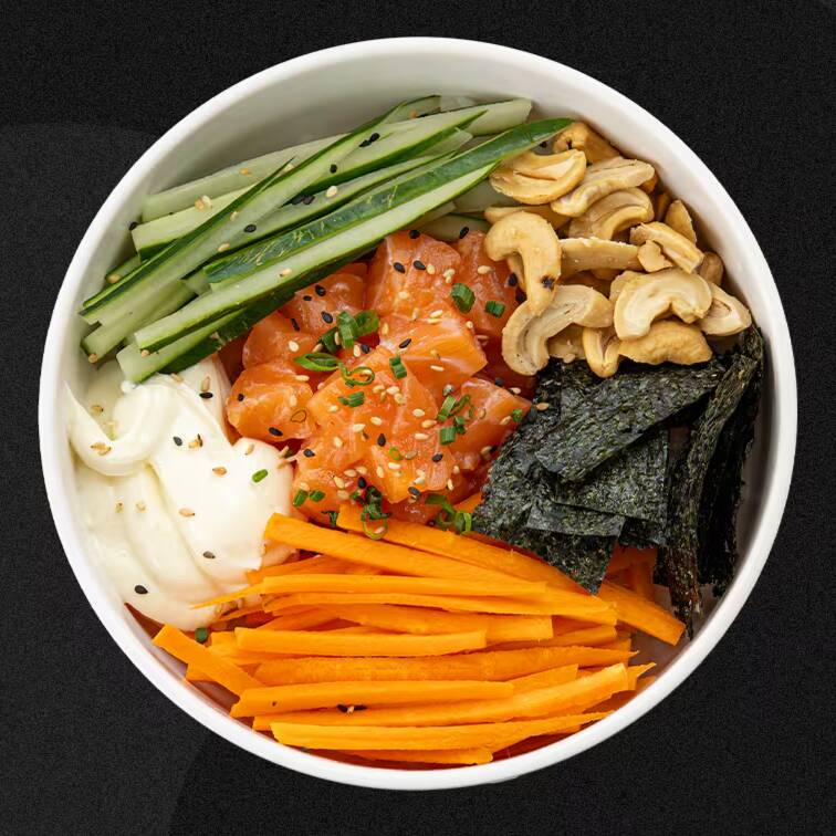 Monte seu poke como você adora, escolha seus ingredientes preferidos e tenha um poke exclusivo para chamar de seu. São mais de 1000 possibilidades.