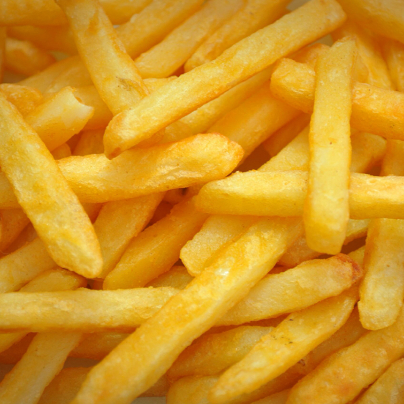 Um clássico entre os 'Deliciosos Petiscos', a Batata Frita é um deleite irresistível para os amantes de um bom aperitivo. Cuidadosamente selecionadas, as batatas são cortadas em palitos perfeitos e fritas até atingirem uma cor dourada encantadora. O resultado é uma batata frita crocante por fora e macia por dentro, que derrete na boca, oferecendo uma experiência gastronômica inigualável. Perfeita para compartilhar com os amigos ou saborear individualmente, a Batata Frita é a escolha certa para qualquer ocasião.