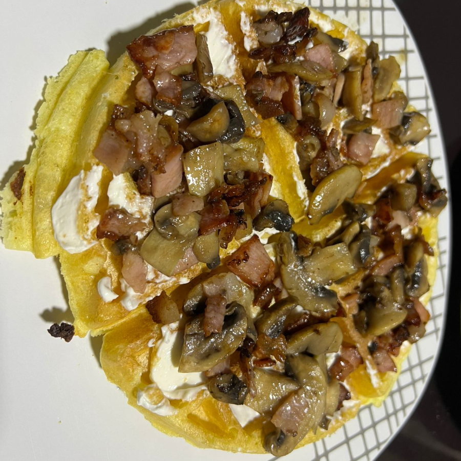 Waffle Delux Jamon, Huevo y Champiñon