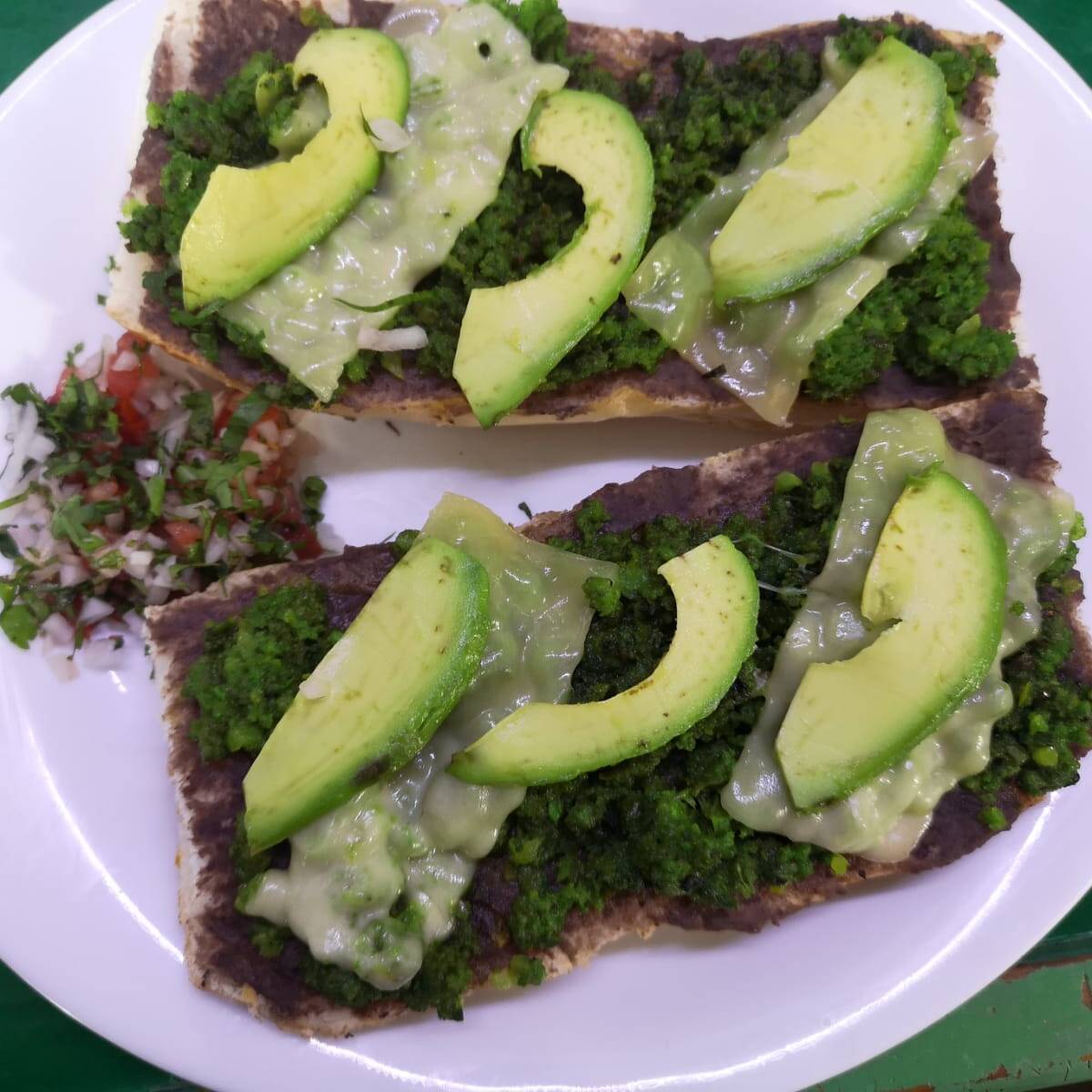Molletes Chorizo Verde