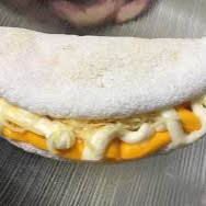 Queijo muçarela, minas, catupiry e cheddar Polengui.