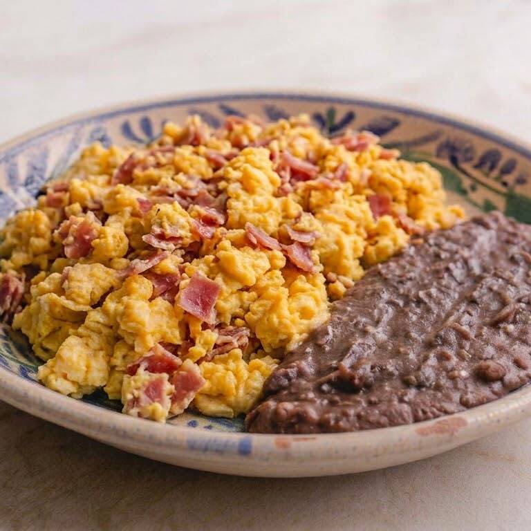 huevos revueltos con jamon