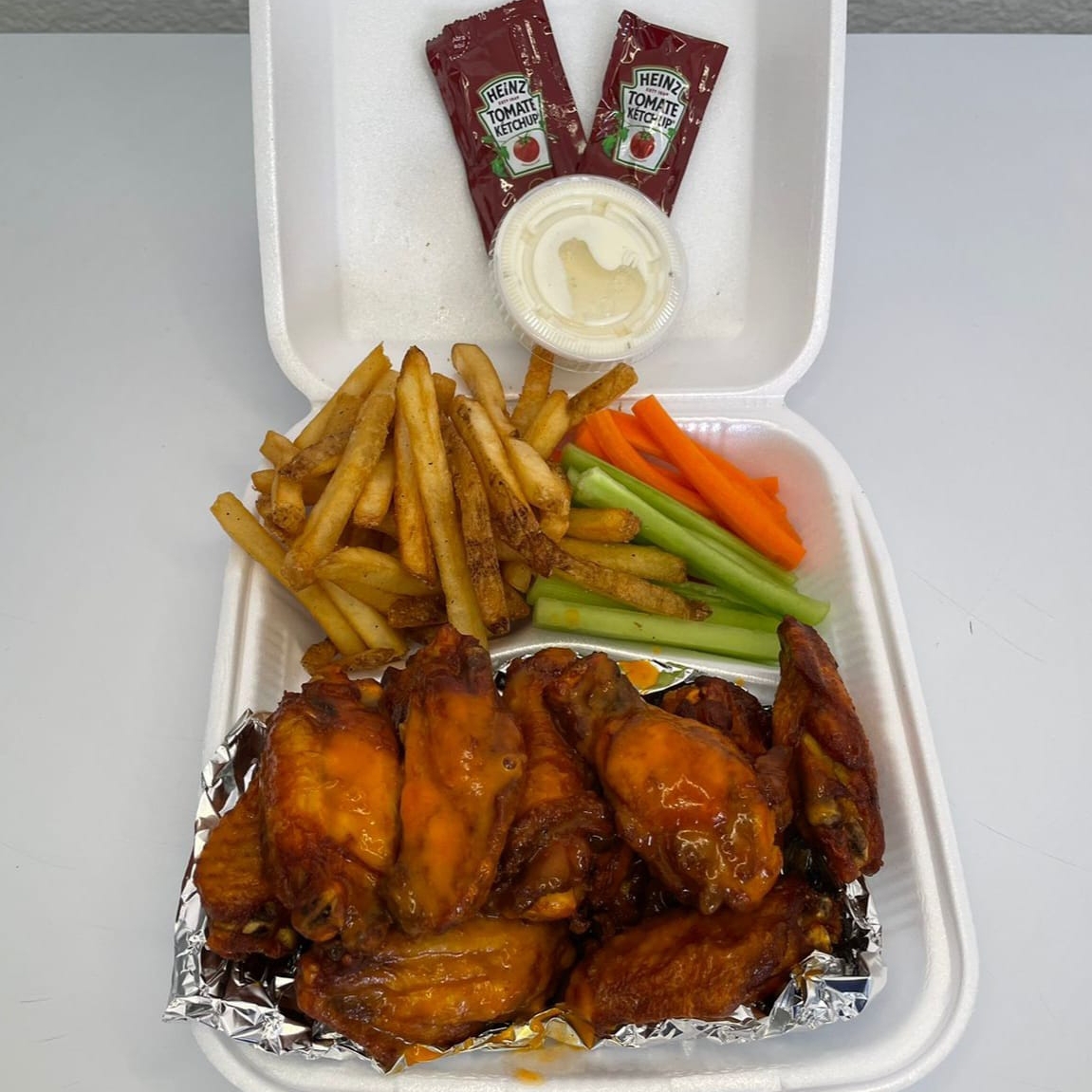 Promocion Jueves (Alitas y Papas a la Francesa)