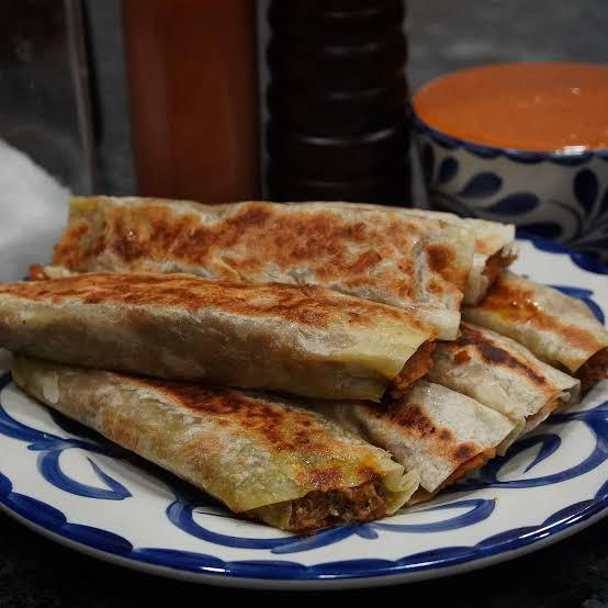 Burrito de Deshebrada