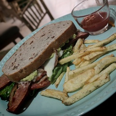 Sandwich LGBT+