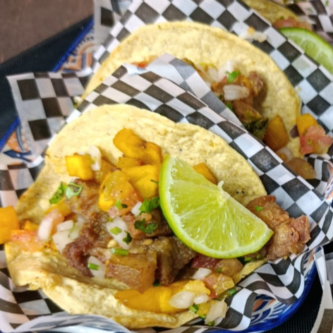 Tacos de Chicharrón 4 Uds