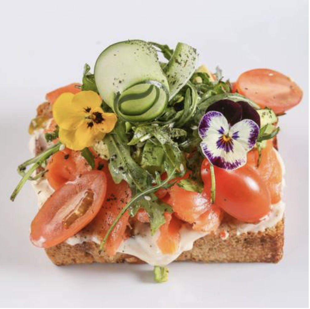 Toast Salmón