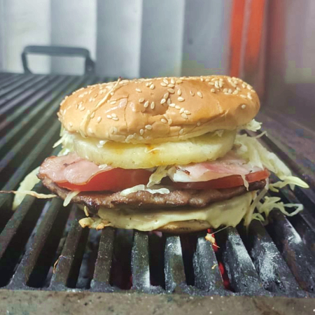 Hamburguesa Sencilla con Queso, Piña y Tocino