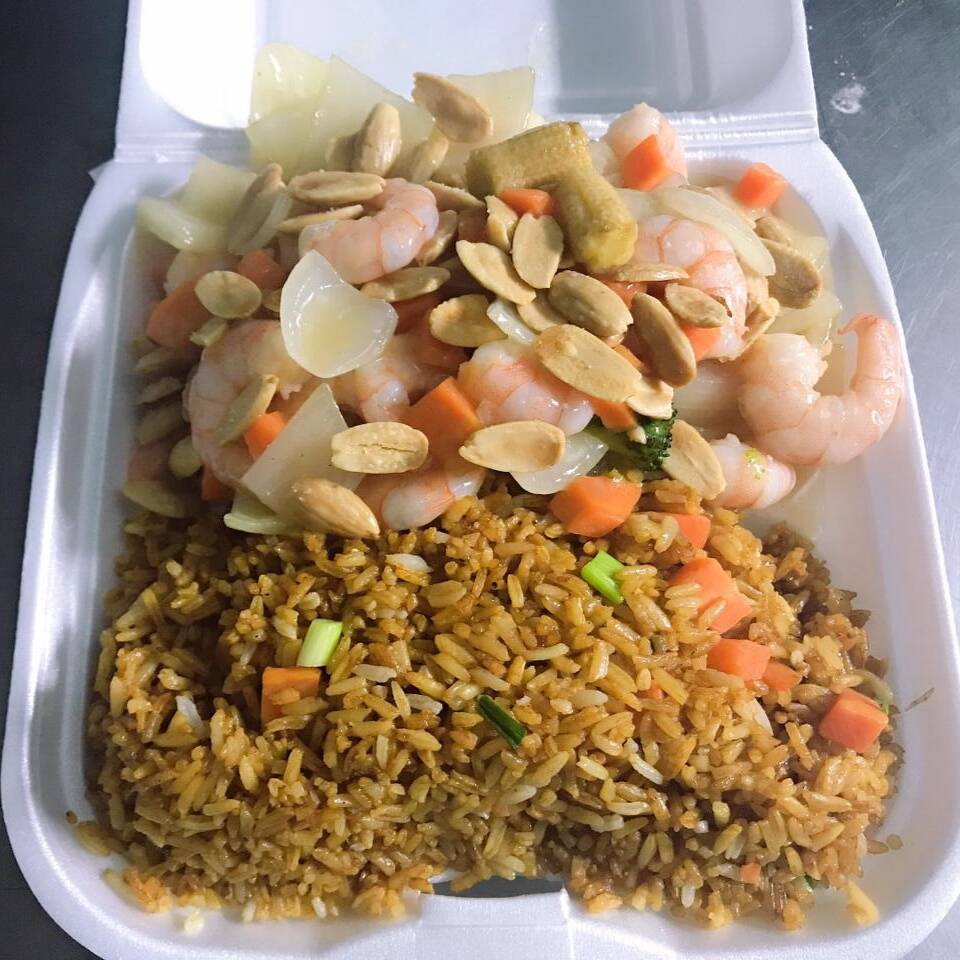 Lunch 25 Camarón Almendrado