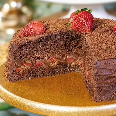 Um bolo de chocolate super fofinho com recheio e cobertura de morango e ganache de chocolate. Uma combinação simplismente perfeita!
Peso aproximado do bolo: 1.240 gramas
Rende aproximadamente 20 fatias de 59,5 gramas
Alérgicos: Contém Glúten e Lactose. Contém leite e derivados, derivados do trigo, derivados da soja e ovo.
Para informações de ingredientes e tabela nutricional consulte o site.