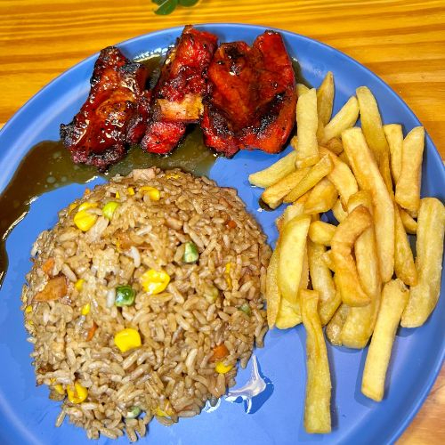 Wok con Arroz + Costilla + Papas Fritas