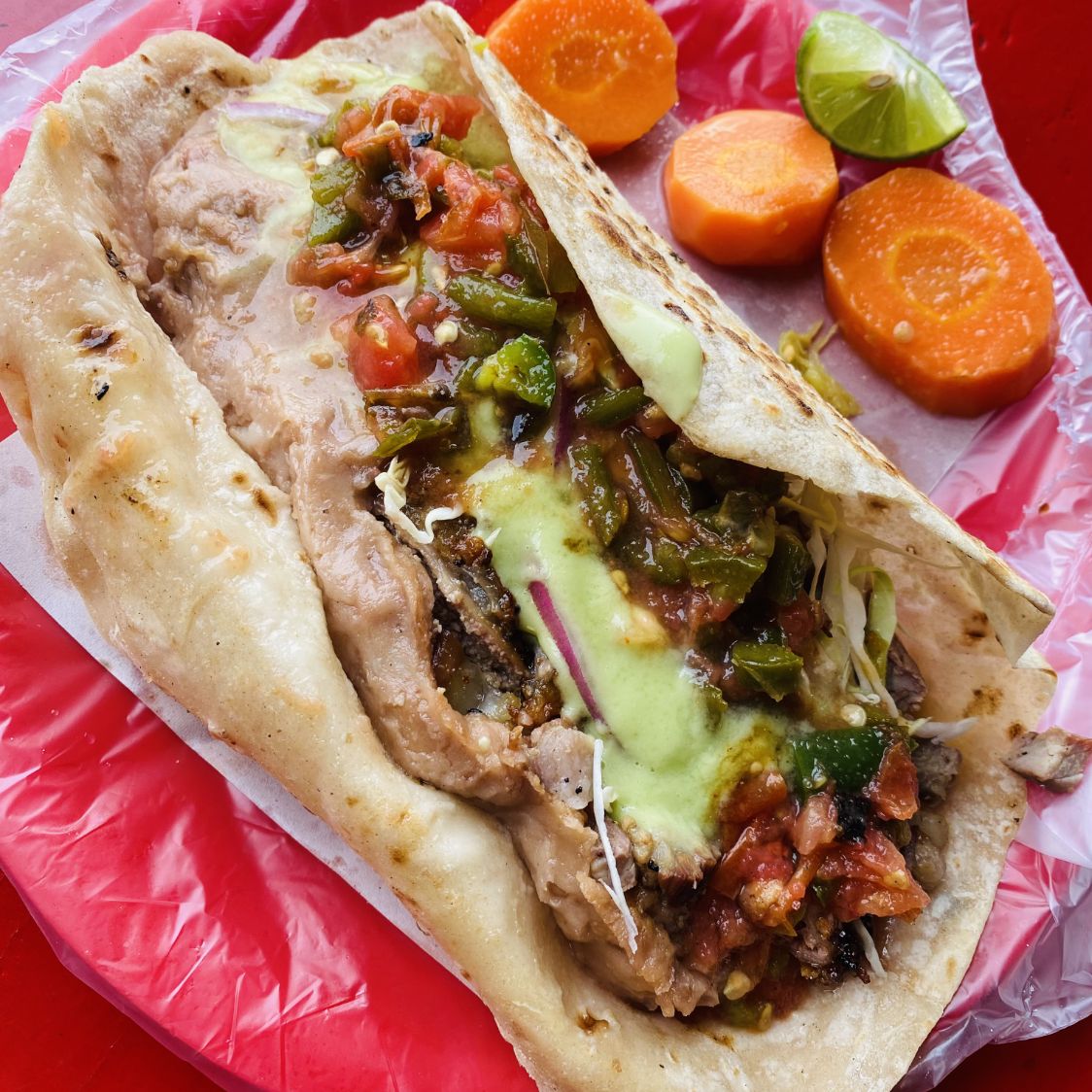 Combo Burrito con Carne y Taco + Coca Cola