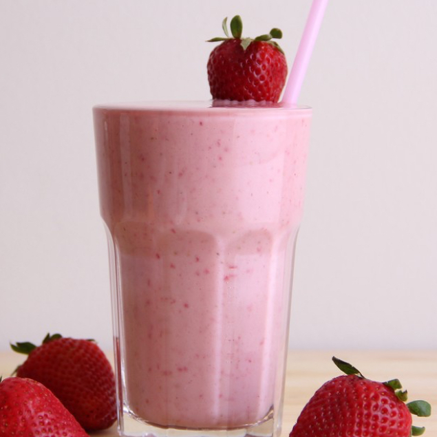 Jugo de Fresa en Leche