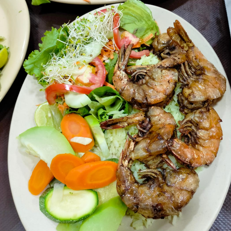 camarones al ajillo