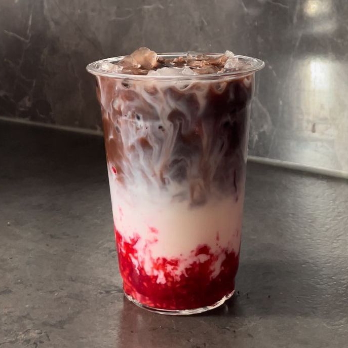 Strawberry Latte Frio