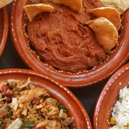 Burrito de Frijoles con Asadero