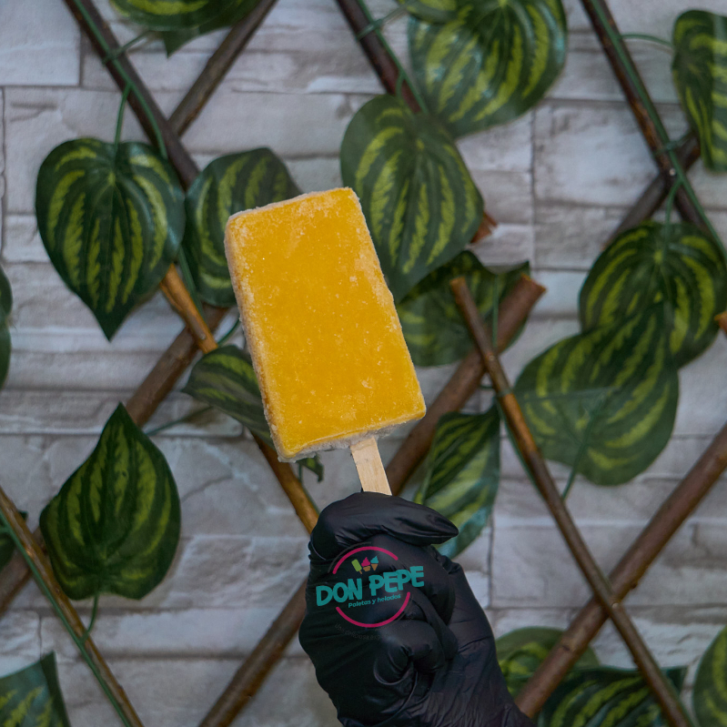 Mango Rellena de Coco