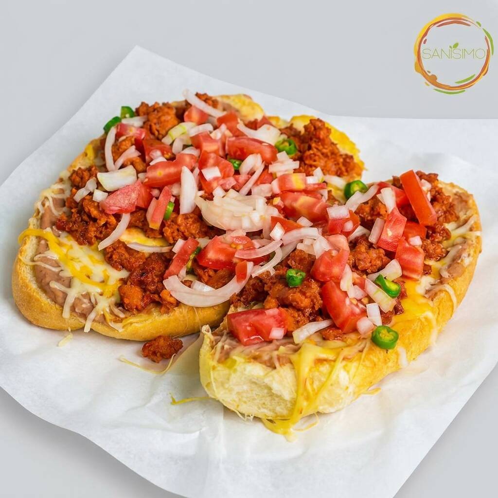 Molletes de Chorizo