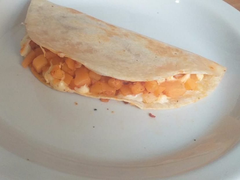 Quesadilla Chorizo Pollo