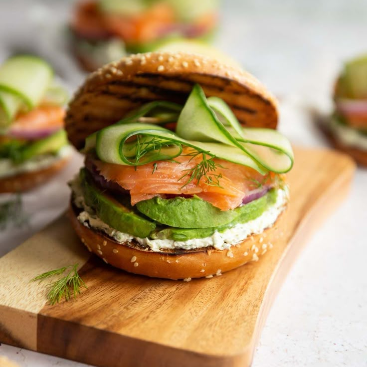Bagel de salmón ahumado