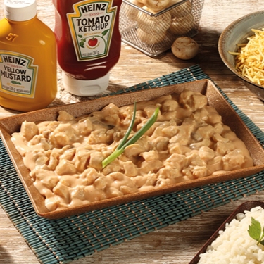 Saboreie 700g (porção do item strogonoff) do nosso tradicional Santo Strogonoff de Frango. . Acompanha arroz branco, batata palha ou purê de batatas. (Serve até 3 pessoas)
(Os ingredientes do strogonoff não podem ser alterados e/ou retirados)