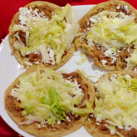 Sope de Tinga de Pollo