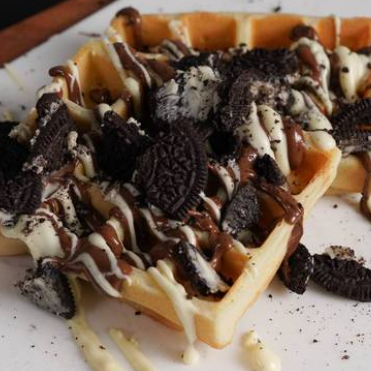 Waffle de Nutella con Oreo