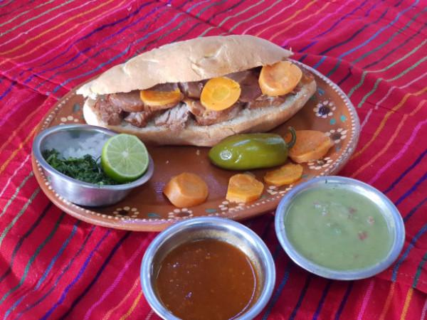 Torta Jumbo de Carnitas