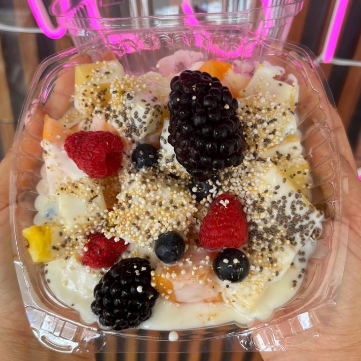 Coctel de Frutas con Yogurt