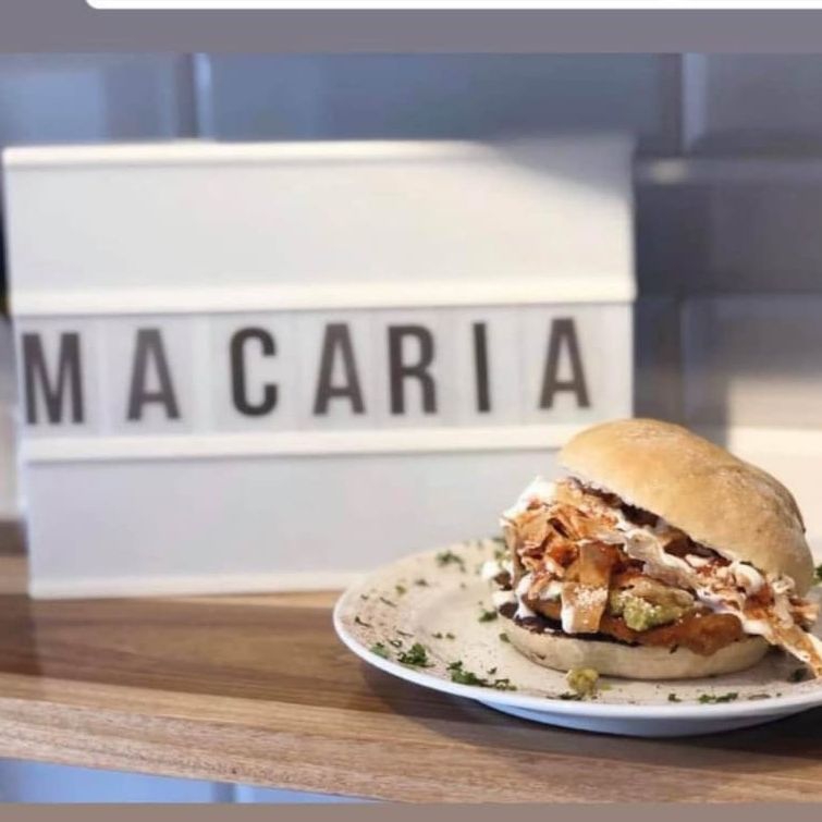 torta Macaria+ Papas a la francesa + Agua del día