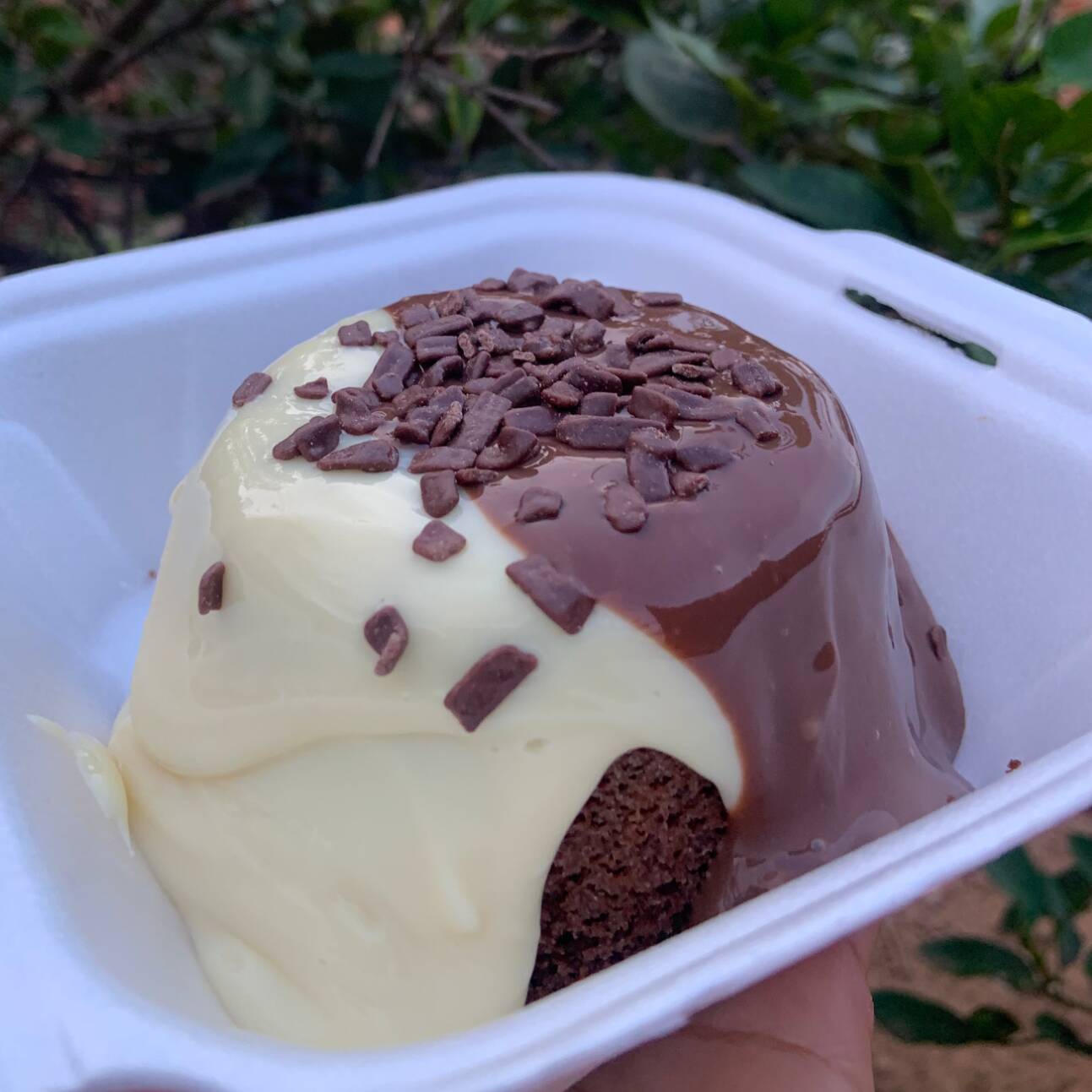 Bolo mini vulcão sabor dois amores.