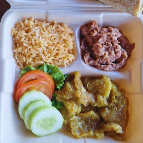 Platillo de Chicharron en Salsa V Arroz y Frijoles