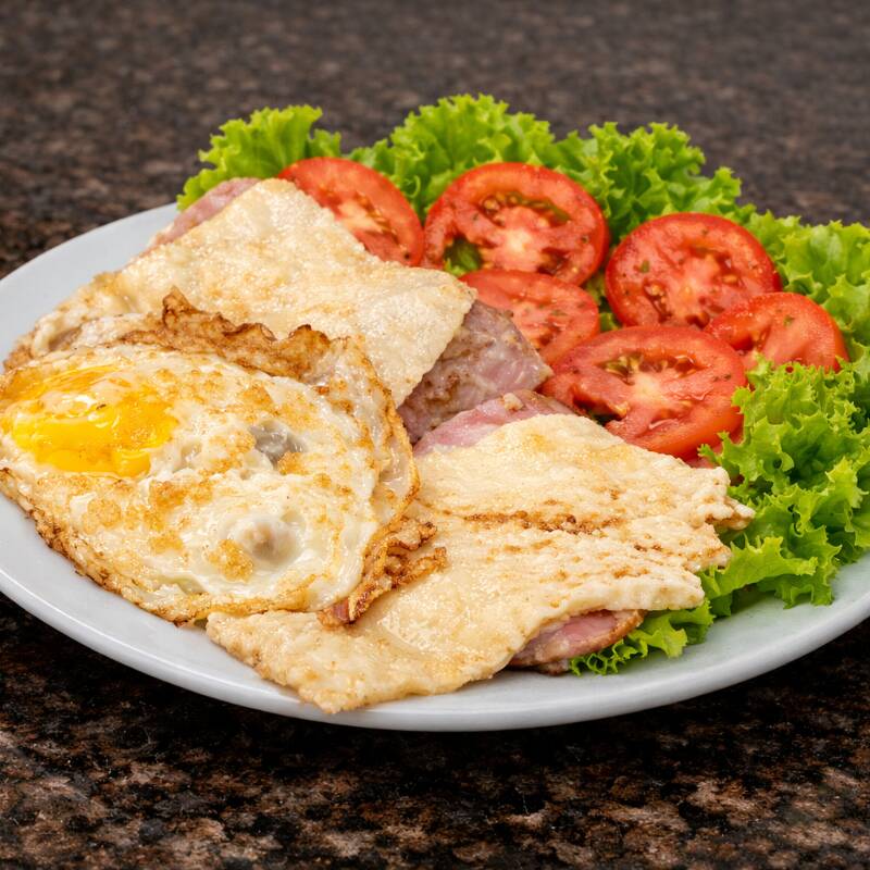 Presunto, queijo prato, alface, tomate, ovo e maionese