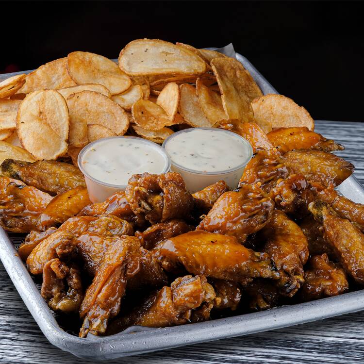 Alitas kg + Papas chips