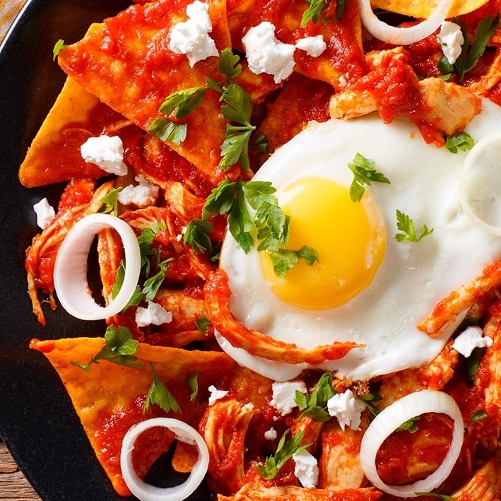 CHILAQUILES ROJOS CON 1 HUEVO