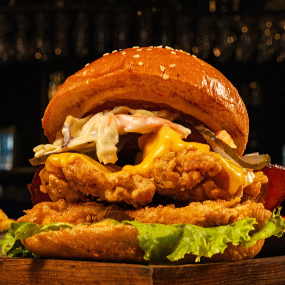 Burger Chicken Crunch con Papas
