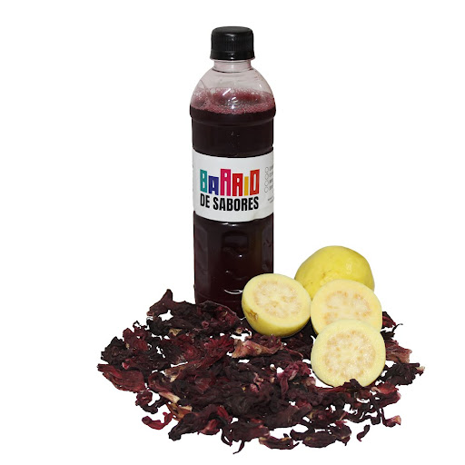 Agua de Jamaica con Guayaba