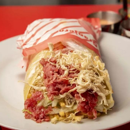 Enchilada Mixta (Chorizo con Pollo Deshilachado)