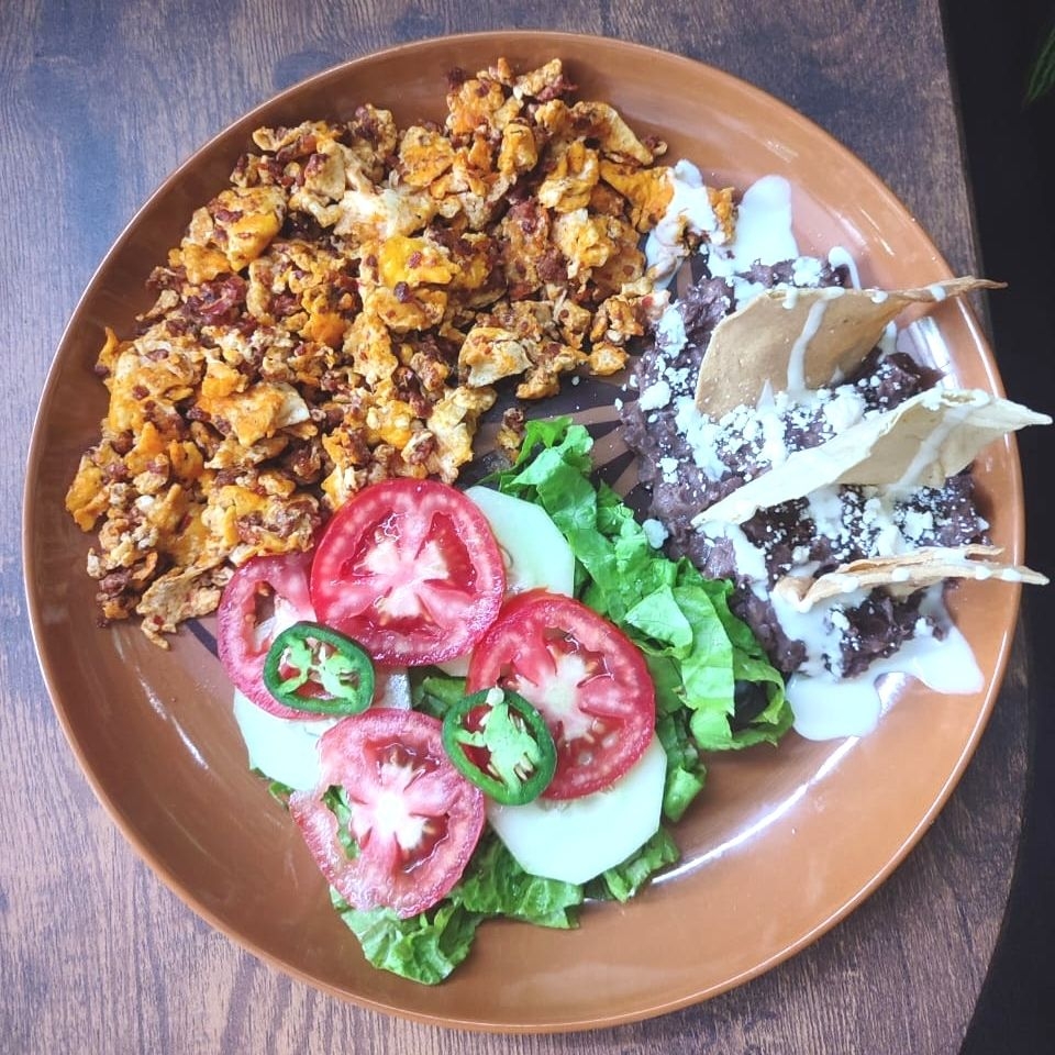 Huevos con Chorizo