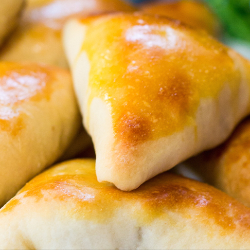 Carne, Queijo, Calabresa com Catupiry, Frango com Catupiry ou queijo