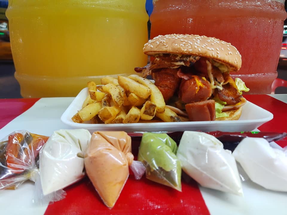 El Chacalito Hamburguesas y Hot-dogs